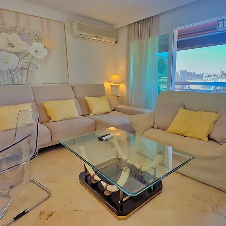 Parque Three Bedroom Apartment Marbella