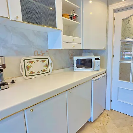 Parque Three Bedroom Apartment *
