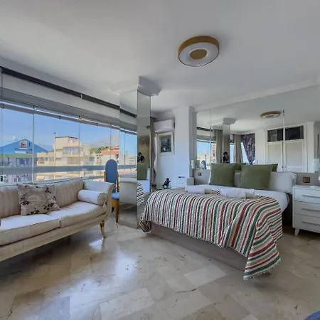 Parque Three Bedroom Apartment Marbella