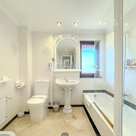 Parque Three Bedroom شقة