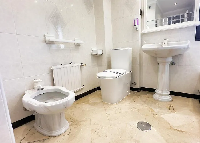 Parque Three Bedroom Appartement *